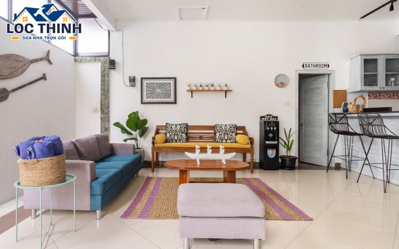Phòng khách homestay khiến cho du khách có cảm giác như đang ở nhà